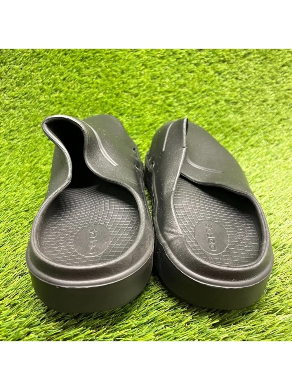 OOFOS OOcloog Clog Mens Size 11 Black Beach Outdoor Slip On Recovery Sandals